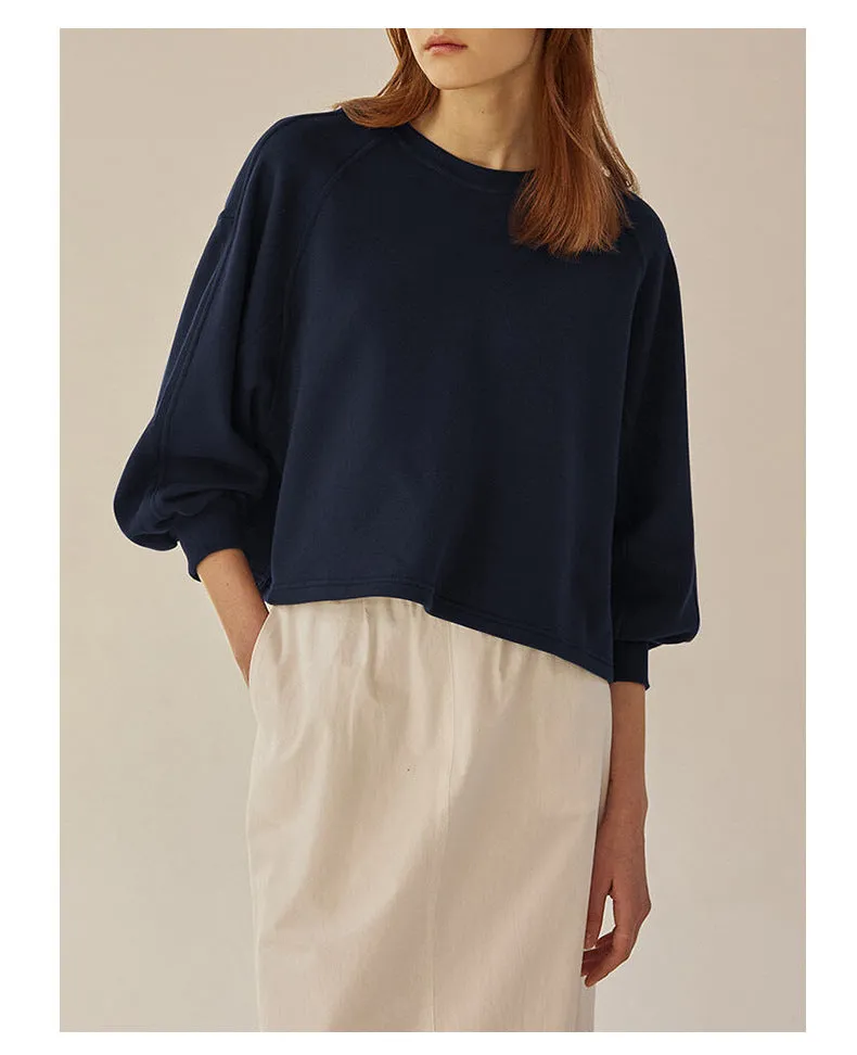 Adriana Woman Loose Short Lantern Sleeve Sweater