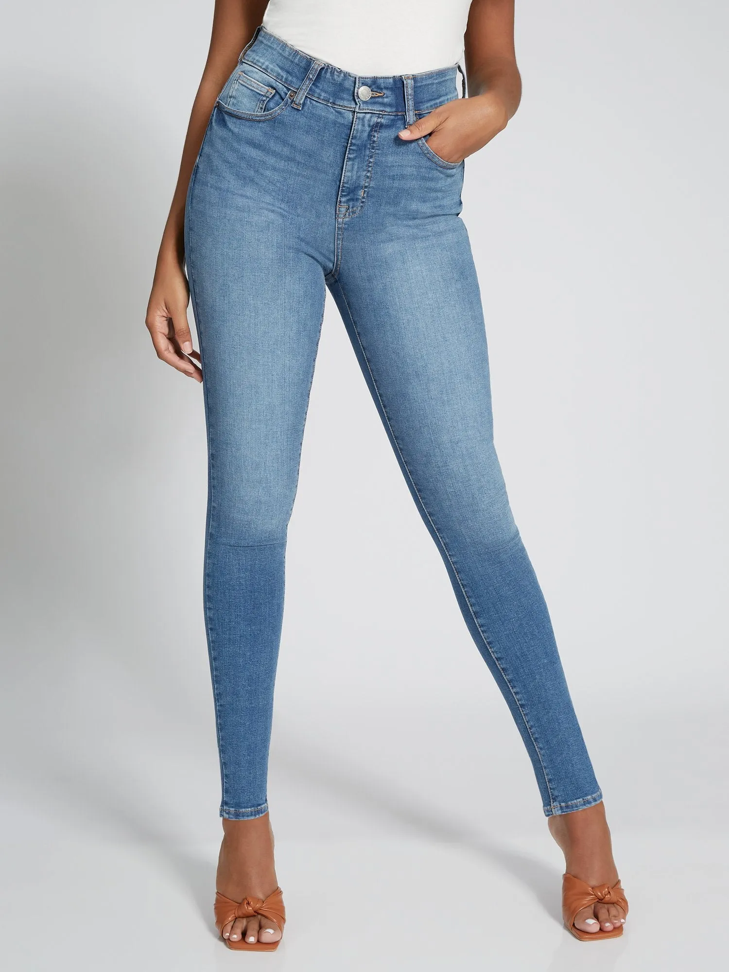 Curvy Ultra High-Waisted Super-Skinny Jeans - Medium Wash