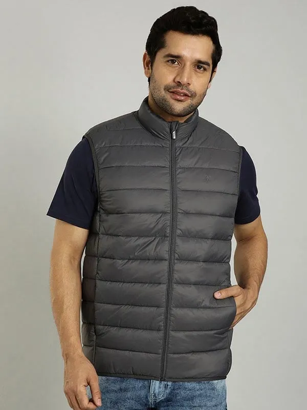 Men Solid Sleeveless Gilet Jacket