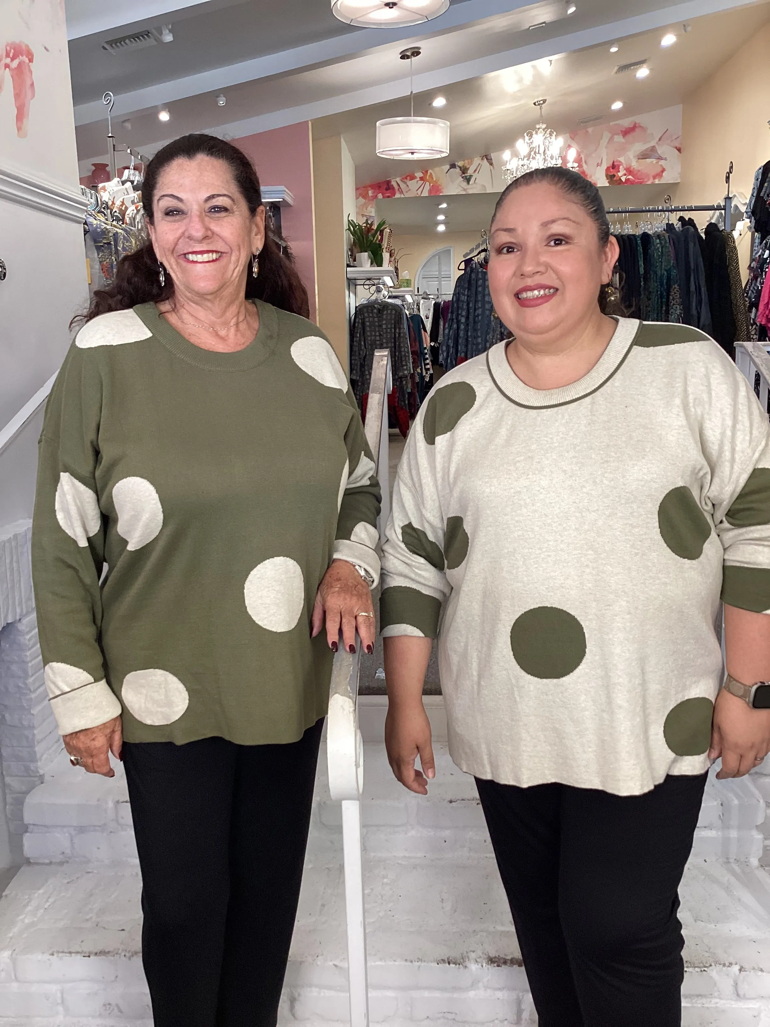 REVERSIBLE SWEATER-OLIVE DOT